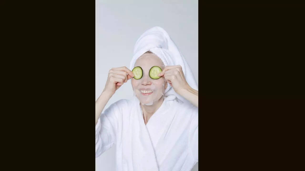 Put cucumber slices