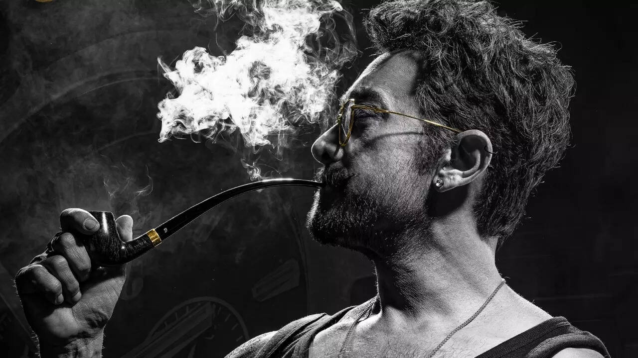 Aamir’s tattooed biceps, swaggering look from Coolie is out