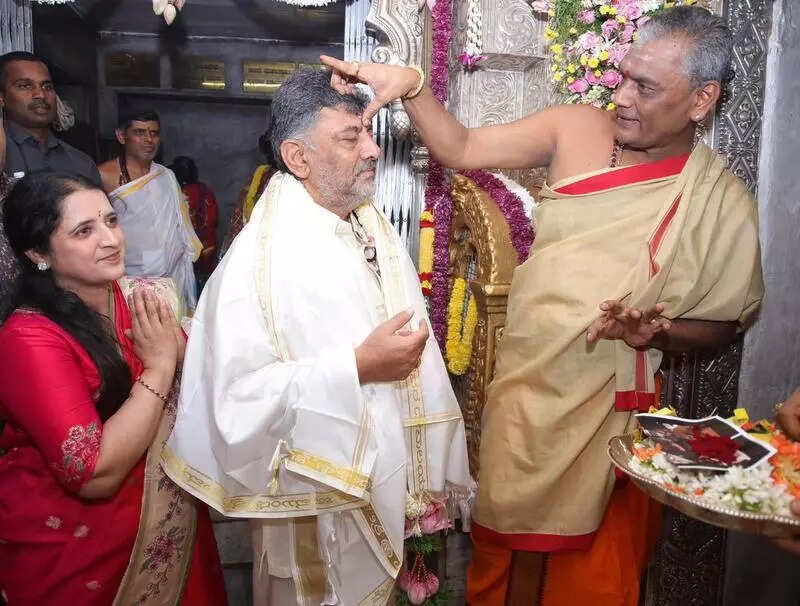 Efforts may fail but not prayers, says DKS on his CM ambition