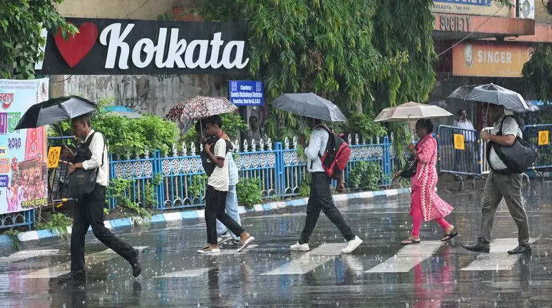 Monsoon trough over Kol, brace for wet weekend