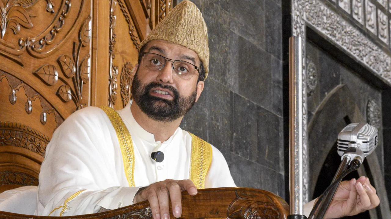 Make J&K dry like Gujarat: Hurriyat leader Mirwaiz