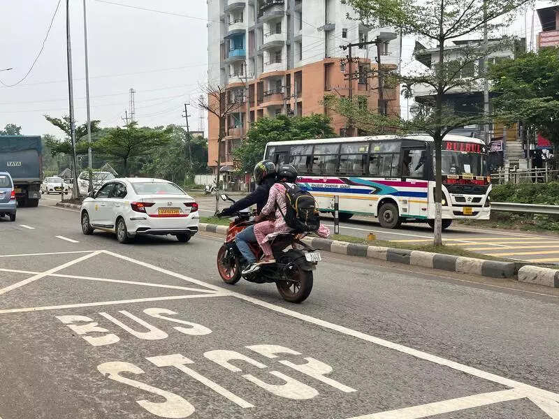 Aggregators flouting rules, not providing health insurance: City’s app-taxi drivers