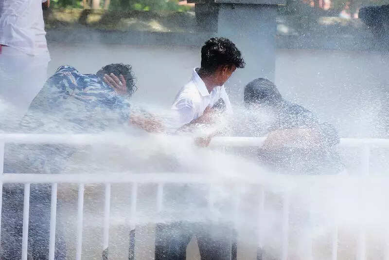 Oppn intensifies protests seeking Veena’s resignation