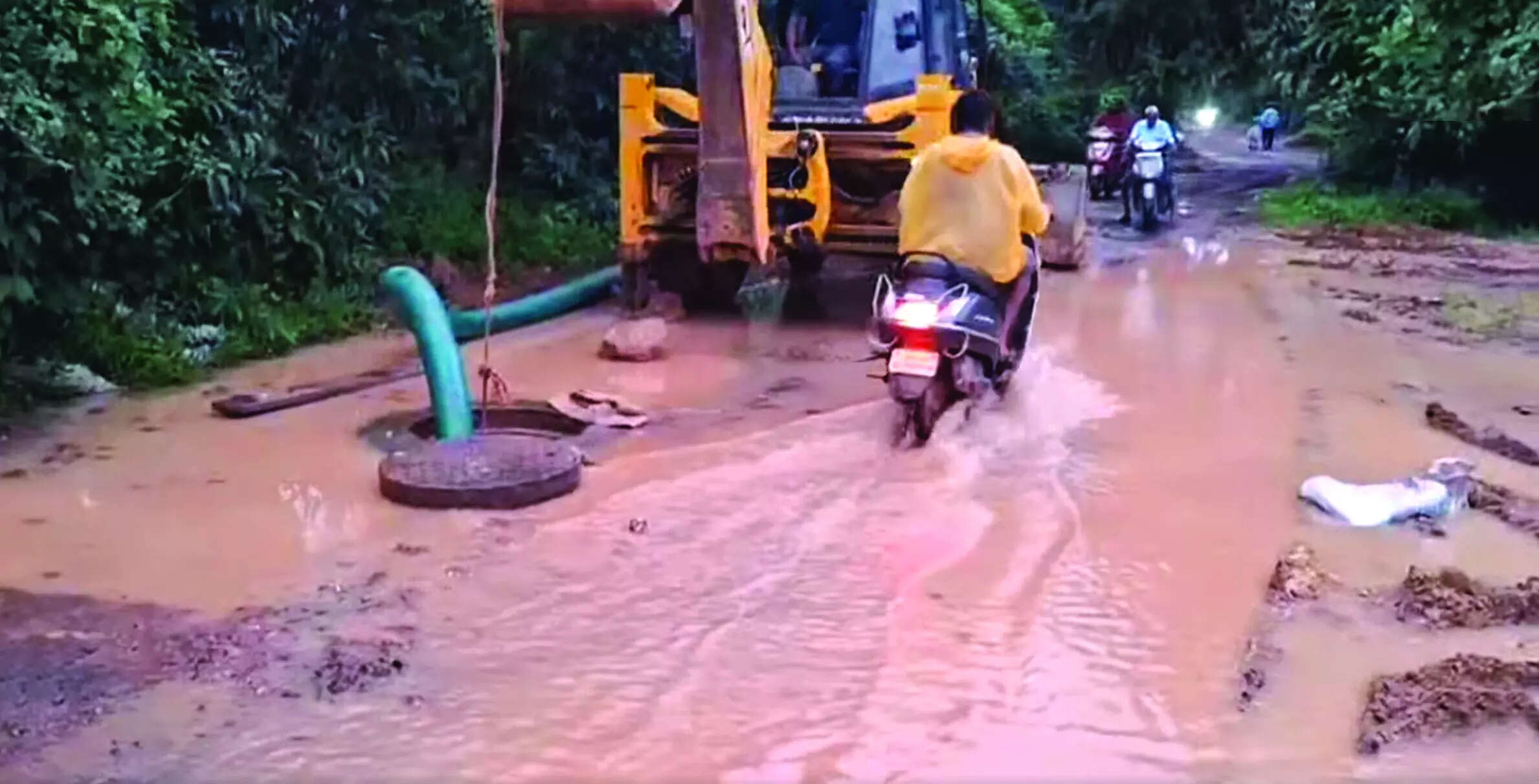 Pothole-ridden Curchorem roads becoming death trap for users