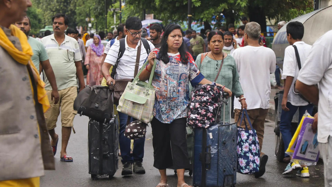 Fifth batch of 7,208 Amarnath pilgrims departs from Jammu