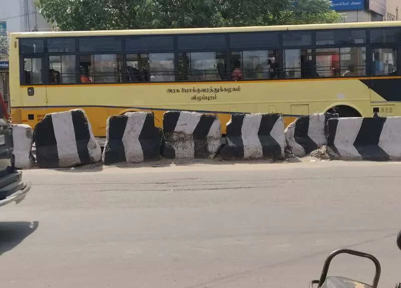 Cops want medians raised, gaps fixed on Taramani Link Rd