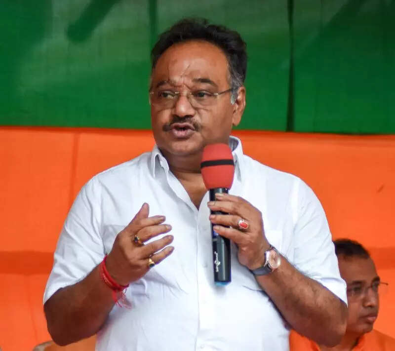 Oppn must unite to save Bengal, says Samik