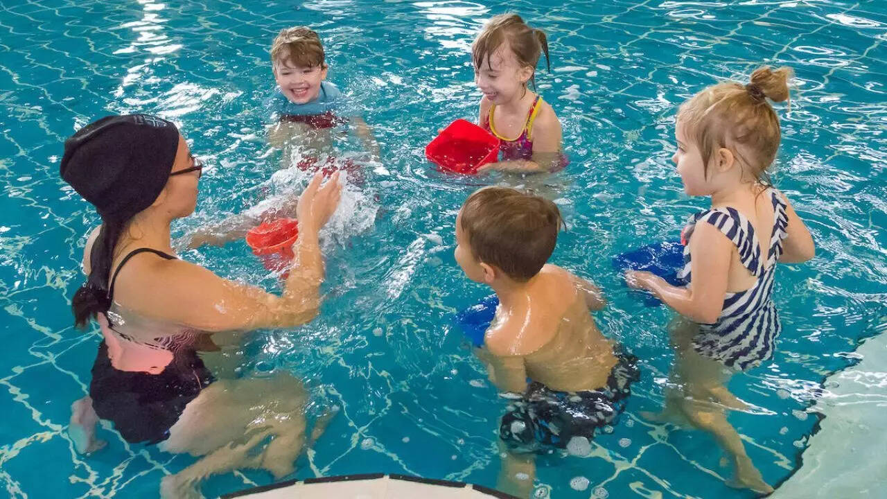 Harvard experts share 10 amazing benefits of swimming lessons for kids