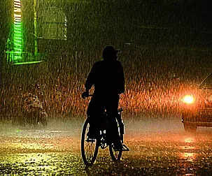 Amid humidity, IMD forecasts heavy rainfall