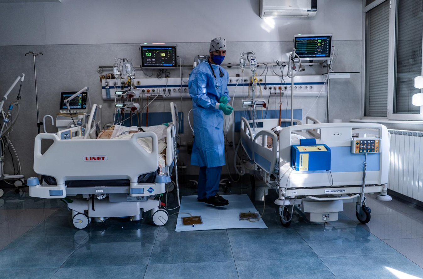 General practitioners fade into the twilight as specialists become 1st-choice options