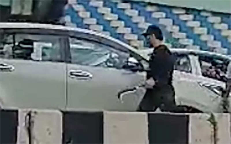 MUV driver threatens cabbie with machete in Bengaluru