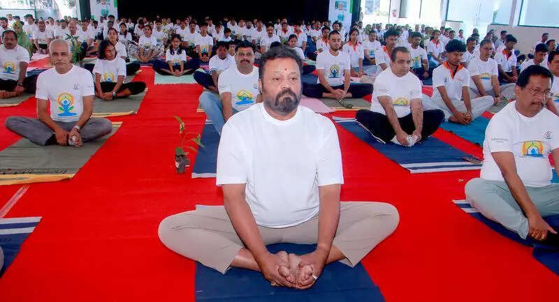 Probe team records Gopi’s statement