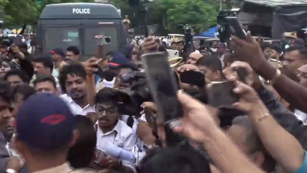 Thane: MNS workers detained ahead of rally; CM Fadnavis says ‘must take permission’