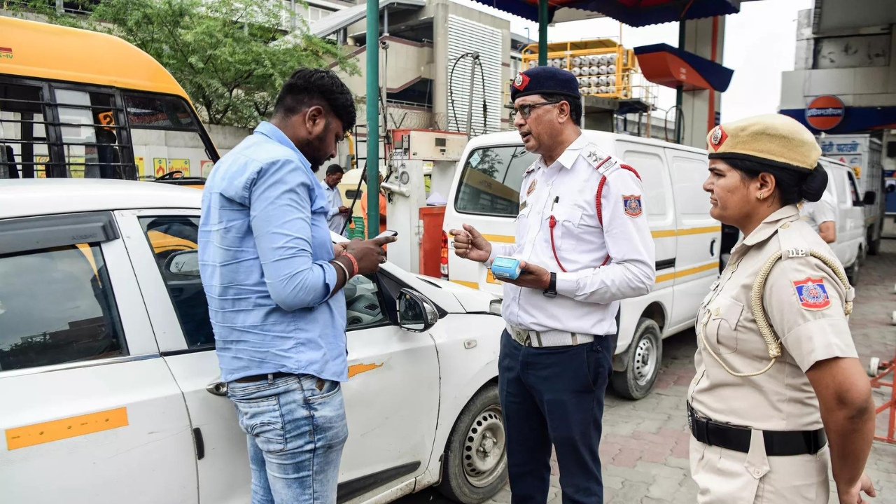 Fuel ban: Delhi fuel ban on end-of-life vehicles to come into effect from November 1; decision follows public outcry