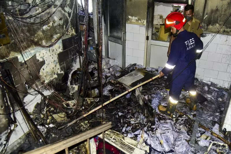 Fire erupts at GMCH, staffers douse flames