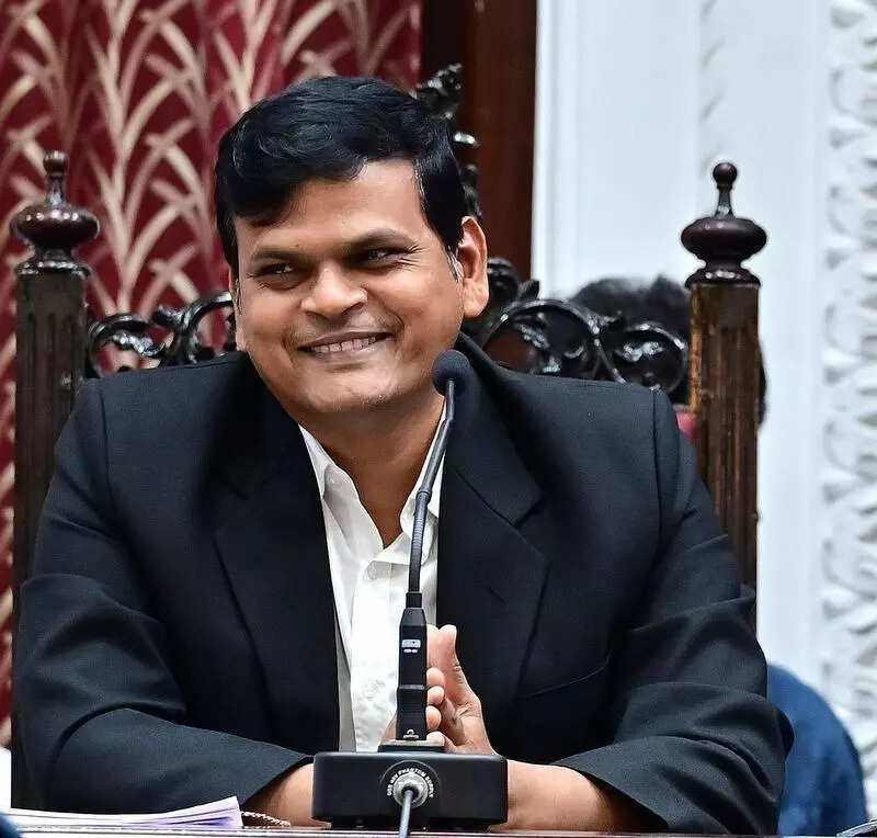 Building violations: HC imposes 1L cost on GCC commissioner