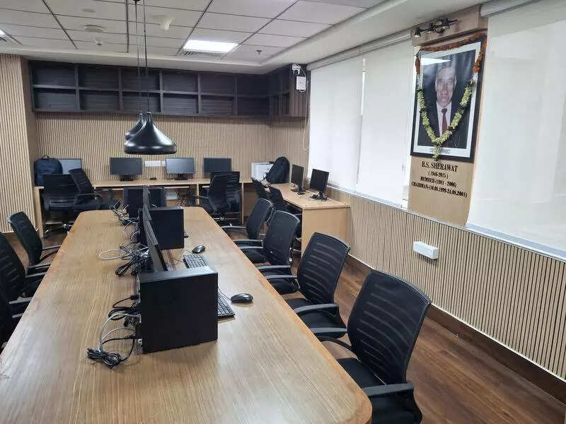 E-research library with AI tools to assist lawyers