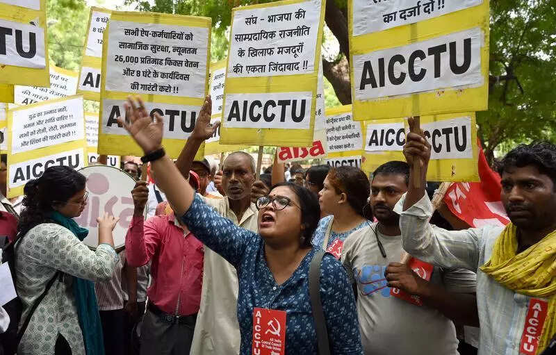 Bharat Bandh sees labourers & farmers gather to protest