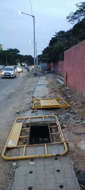 Just 500m from Vidhana Soudha in Bengaluru, Post Office road in tatters for 6 months