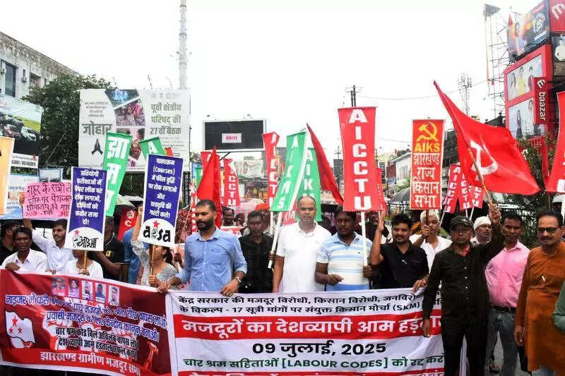 Trade unions’ strike hits coal mining partially