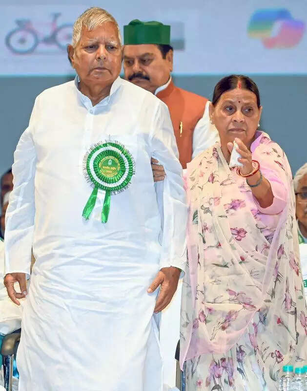 HC admits CBI appeal for increasing sentence of Lalu in fodder scam
