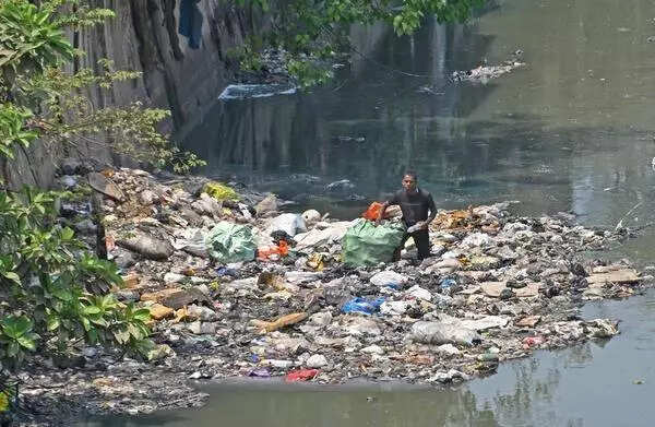 Mithi scam: Lens on top officials & netas, says min