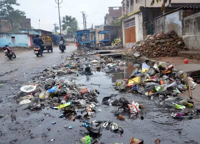 Key markets in city stink, maintenance extremely poor