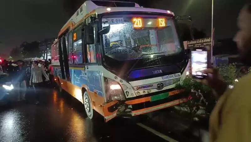 BRTS bus jumps divider, injures five in rickshaw