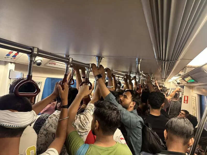 Got caught in a crowd crush at Sikanderpur with no way out