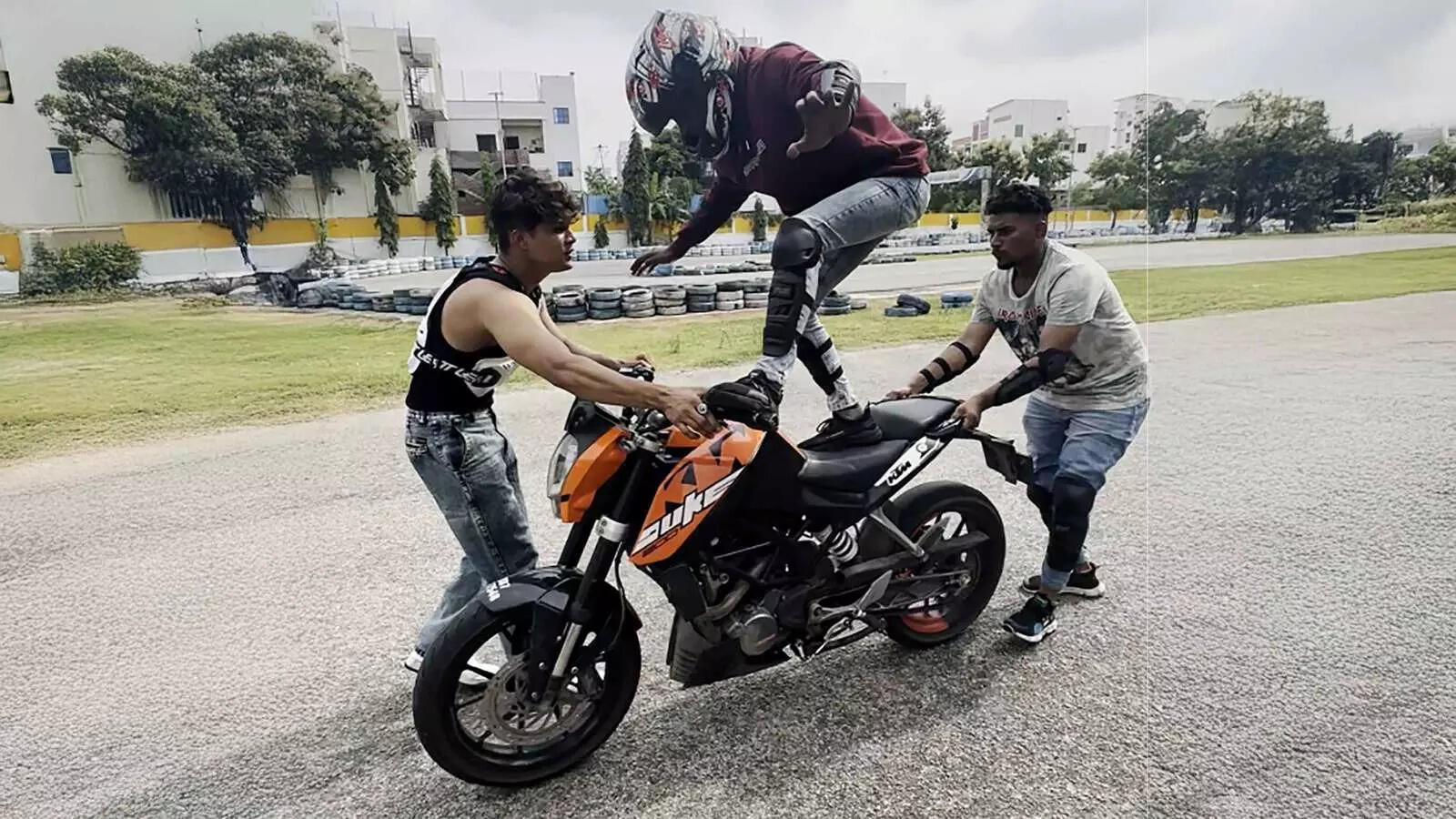Wheelies, Burnouts & Brotherhood: Inside the world of Hyderabad’s stunt bikers