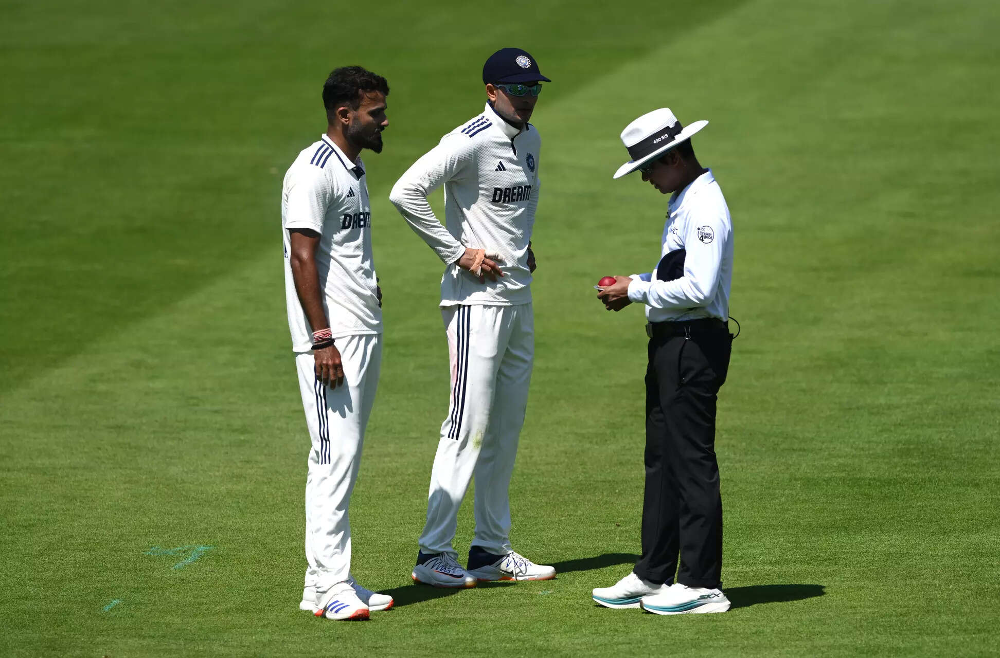 IND vs ENG: Why is the ball creating 'problems' for IND and ENG? Nasser Hussain slams Gill for protest