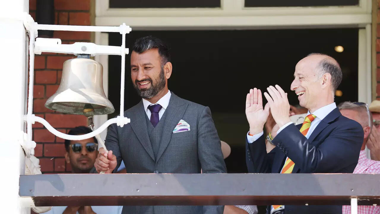 IND vs ENG: Cheteshwar Pujara rings the bell at Lord's