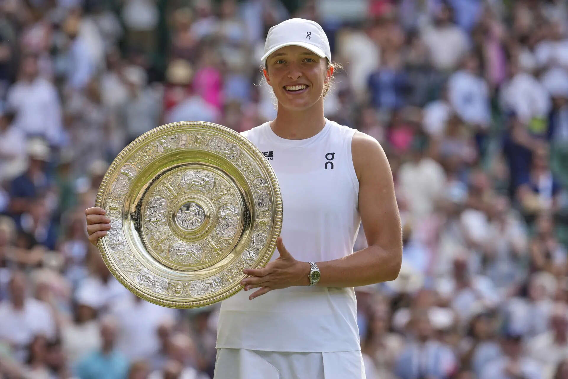 Swiatek 6-0 in Grand Slam finals! Records broken during her Wimbledon rout of Anisimova