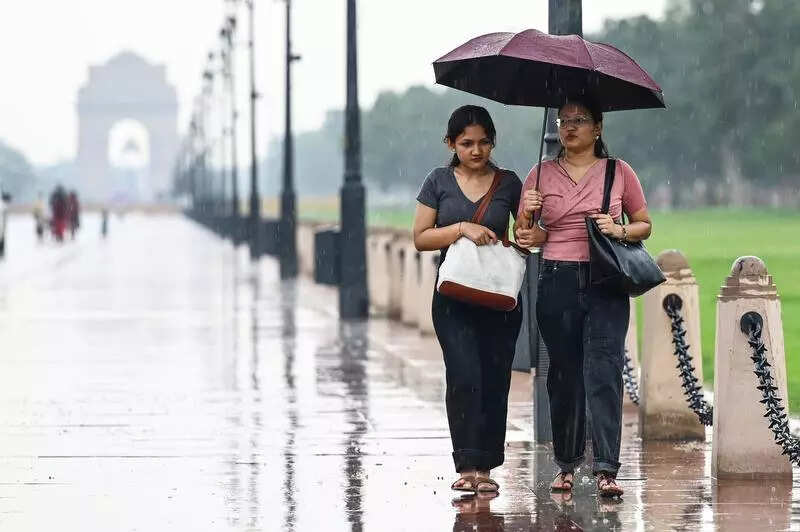Delhi sees rain and cloudy skies, air quality declines to moderate