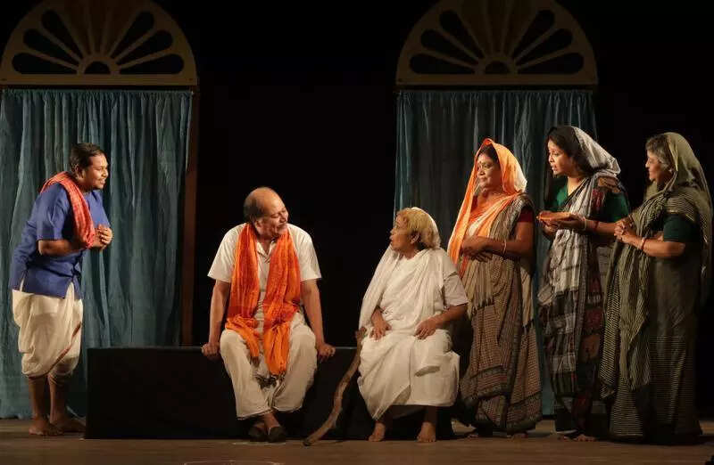 18 come together on stage after beating cancer, spread message of resilience