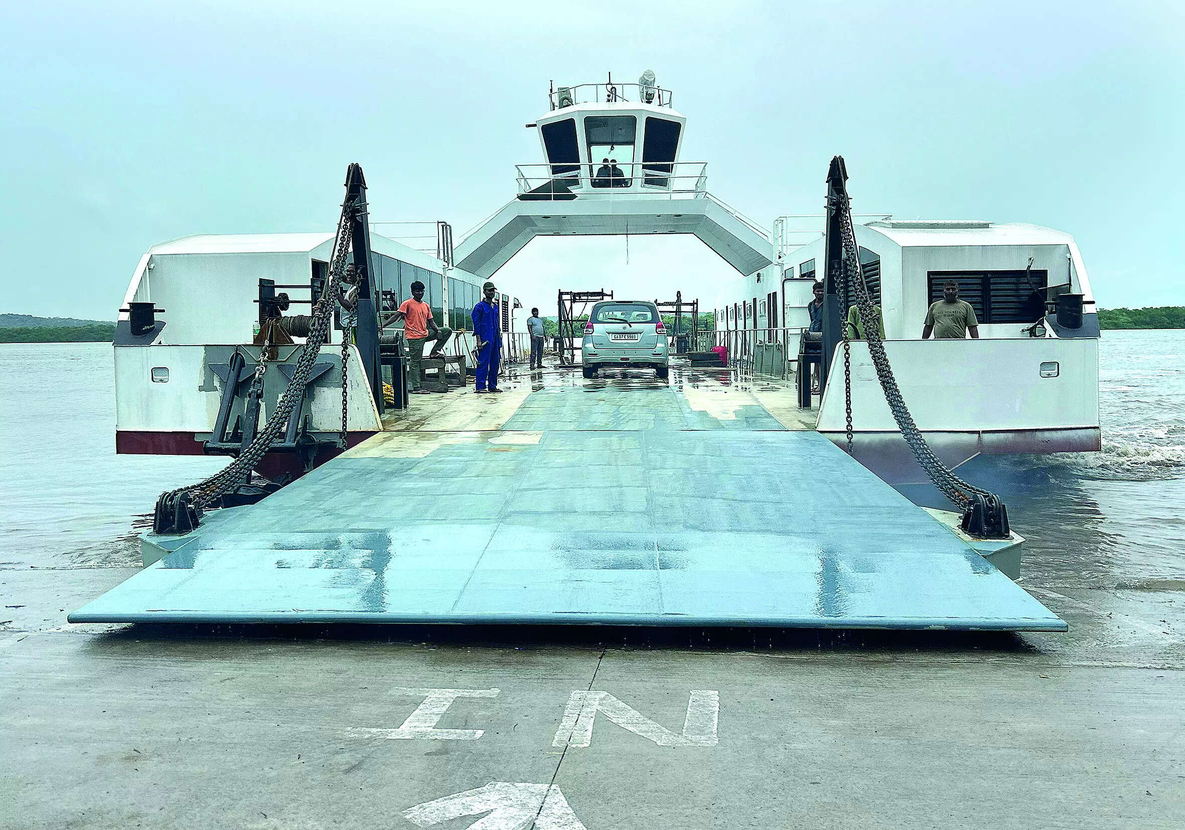 Two Ribandar-Chorao RoRo ferries from Mon