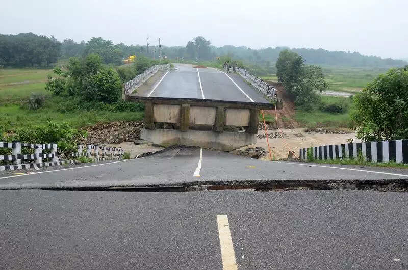 Monsoon Wading: Travelling on state’s inter-dist roads a risky affair