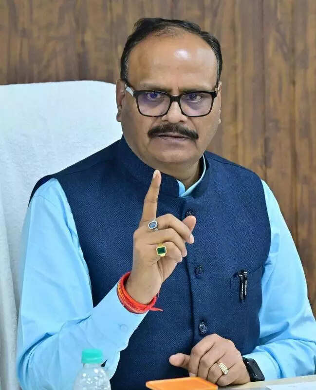 Govt to strengthen nursing edu: Pathak