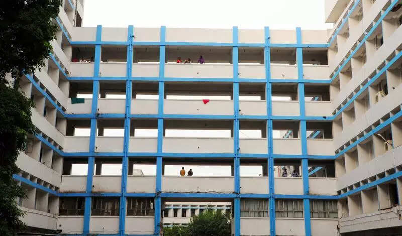 7 hosp projects to turn into superspecialty ICU centres