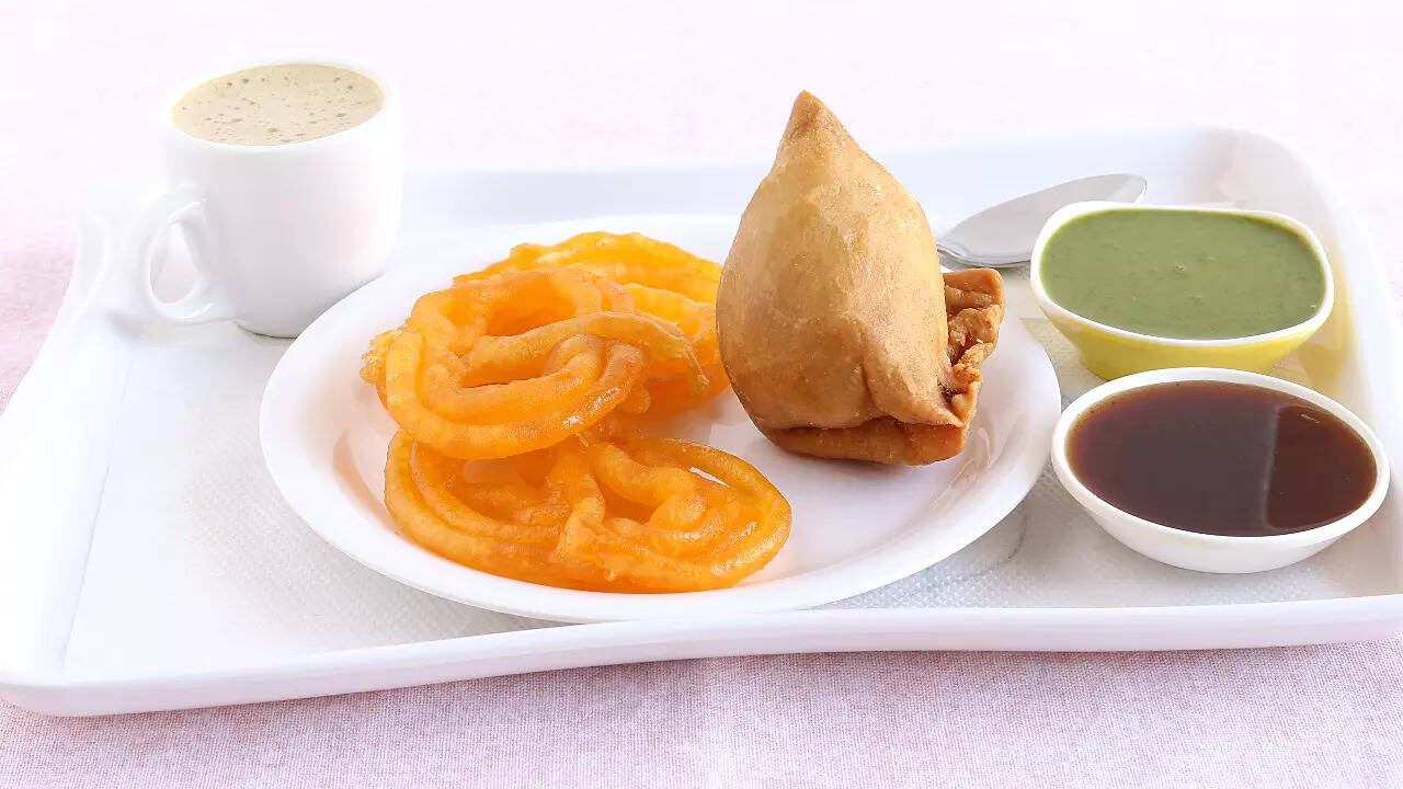 No health warnings issued on samosas and jalebis