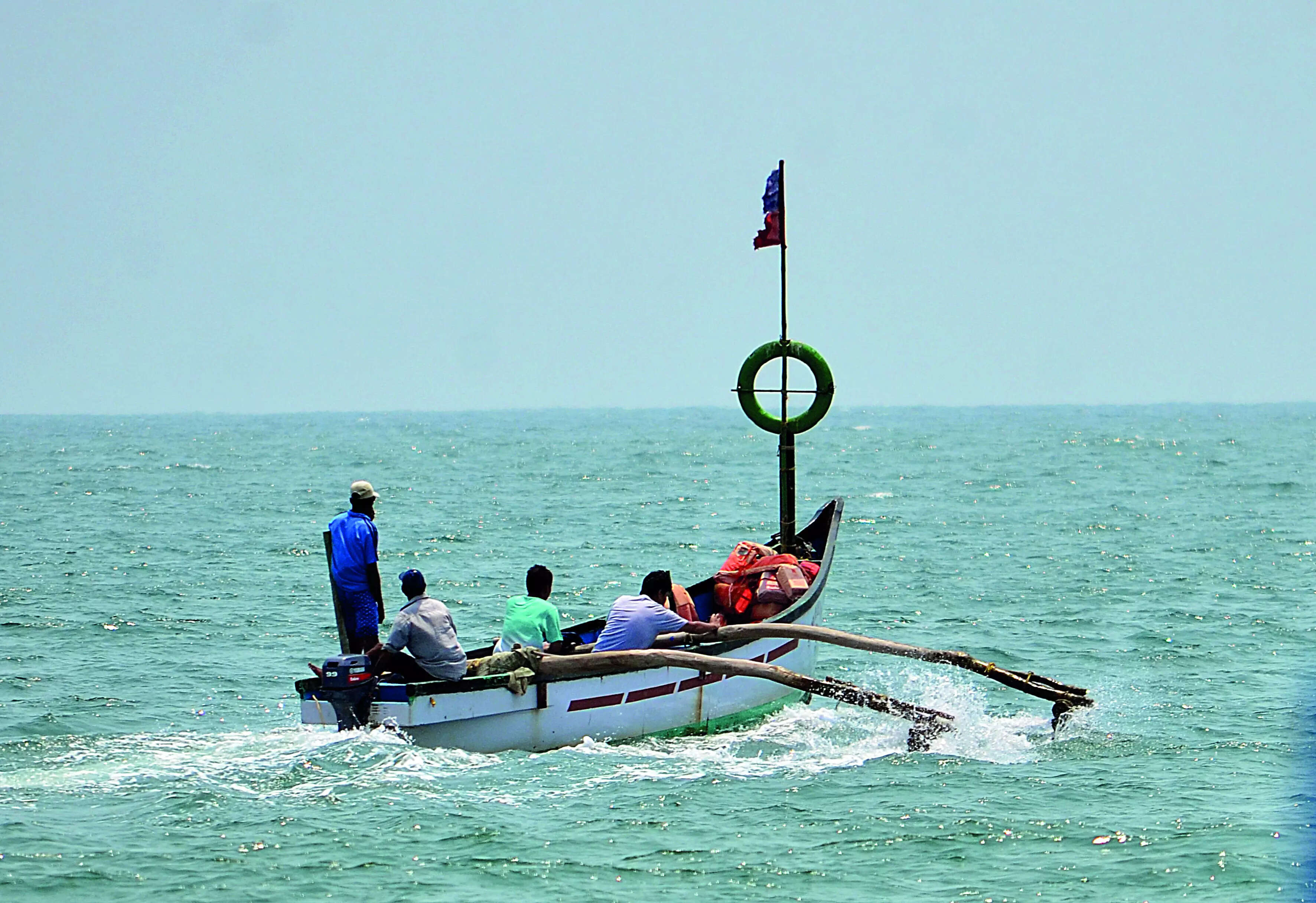 Boat owners allege violations by traditional fisherfolk during ban