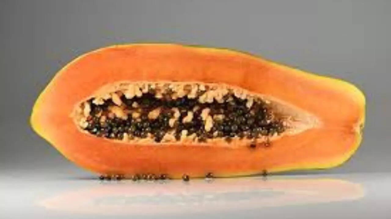 Potato and papaya glow mask for dull, pigmented skin