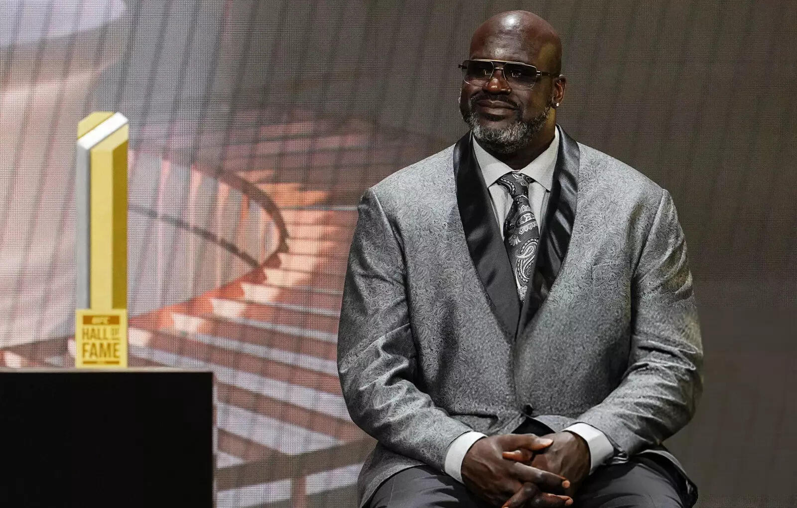 Shaquille O’Neal threatens to punch Robert Griffin III over Angel Reese