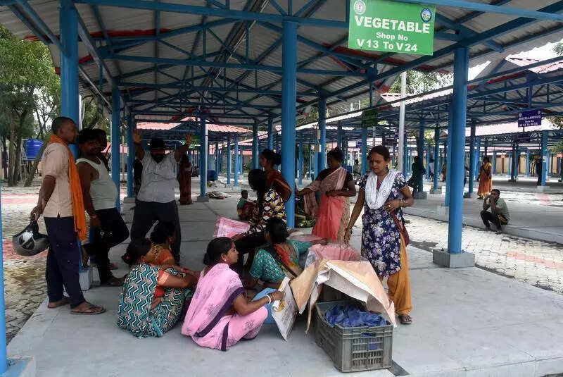 1.36cr vendor market opens for business in Morabadi