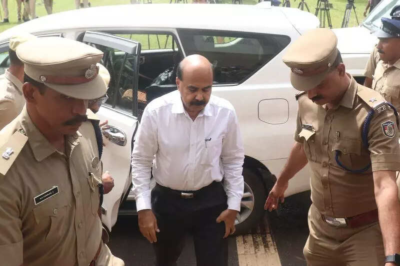 KU turmoil nears end as VC meets minister Bindu