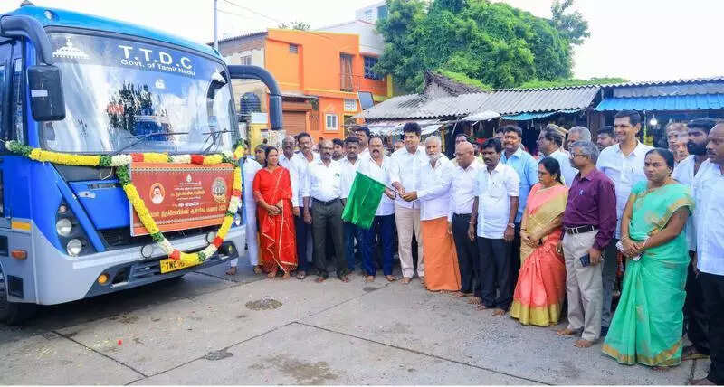 Govt starts free spiritual tour to Amman temples