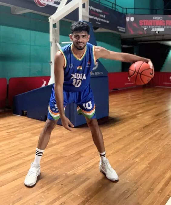 Surreal feeling to wear India colours: Jeshua