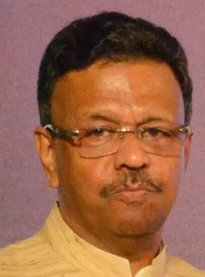 Need five days of dry spell to repair roads: Hakim