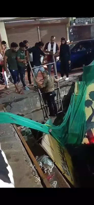 Man falls into 8ft-deep open drain in Chowk, rescued by locals