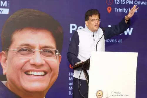 North Mumbai MP Piyush Goyal resolves 15 complaints from citizens at Janata Darbar in Kandivli Lok Kalyan office